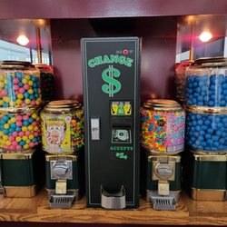 Indian River Mall - The Candy Cable Car Company at the Indian River Mall in Vero Beach. Smart move installing the change machine!