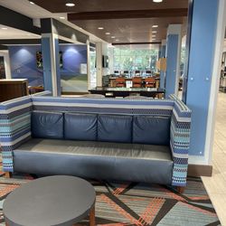 Holiday Inn Express & Suites Greenville SE - Simpsonville - The lobby