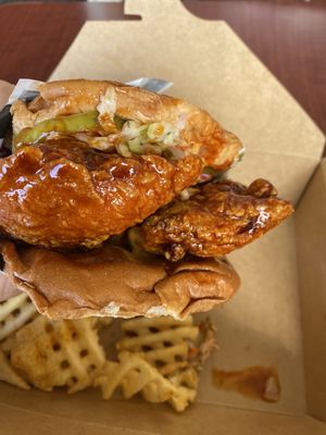 CALVIN'S KOREAN CHICKEN by null