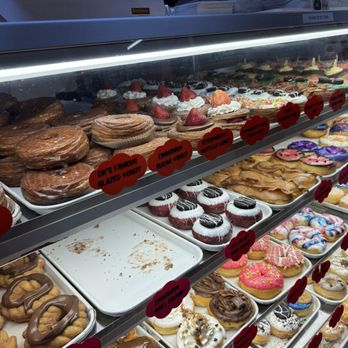 Dks Donuts & Bakery - Donuts Near Me - Santa Monica, California