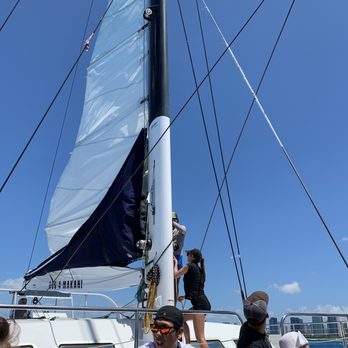 Makani Catamaran - Boating Near Me - Honolulu, Hawaii