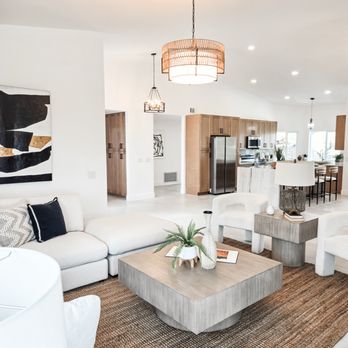 Staging Arizona - Staged Living Room in Fountain Hills, AZ - Interior Design Near Me Staging Arizona - Staged Living Room in Fountain Hills, AZ - Interior Design Near Me