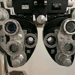Metro Eye Center - Eye appointment using elite equipment and highly respectable staff.