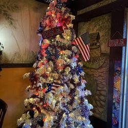The Enchanted Cafe - Festive tree for the 4th.