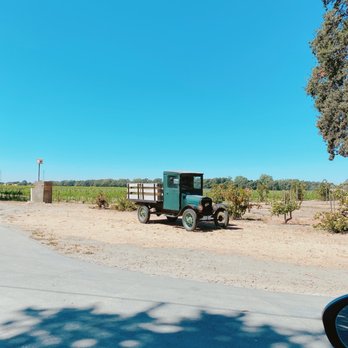 Silt Wine Company - Wine Tasting Room Near Me - Clarksburg, California Silt Wine Company - Wine Tasting Room Near Me - Clarksburg, California