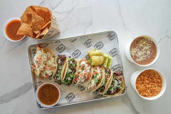 Taco Nazo by null