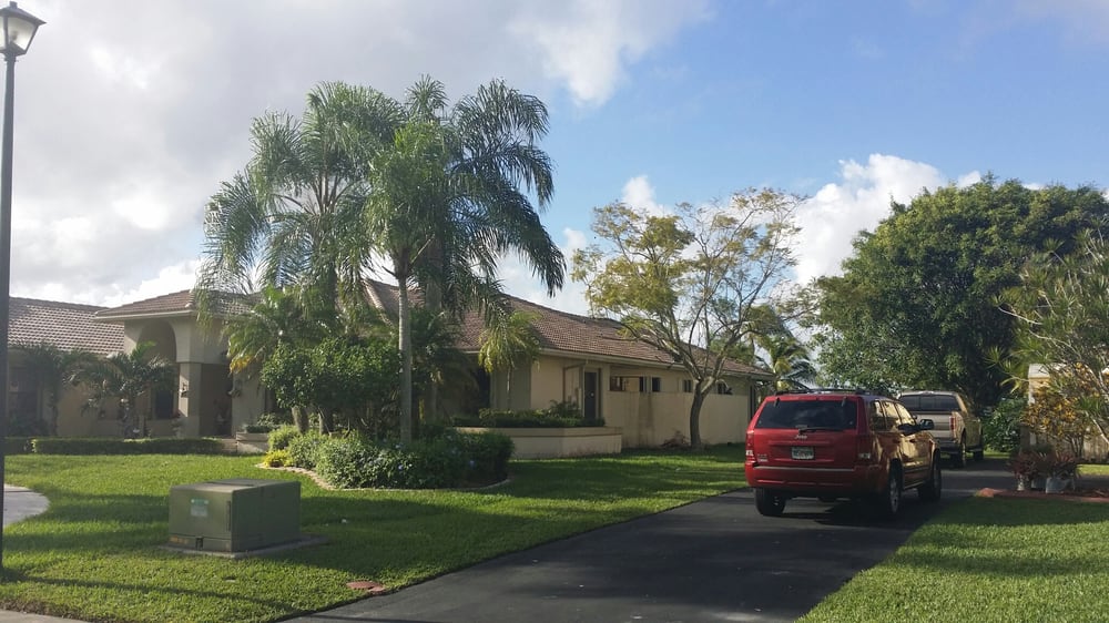 Slide of Thompsons Roofing