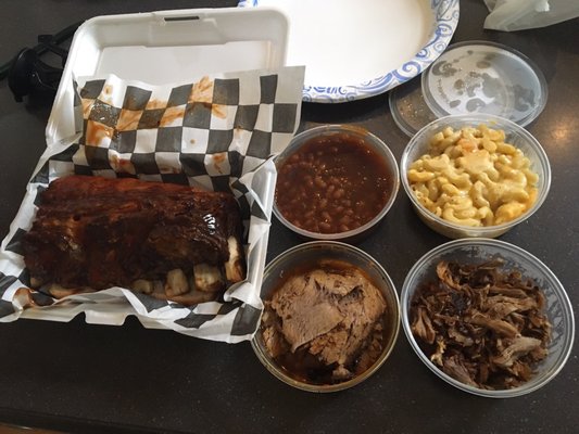 Mabel's Barbeque by null