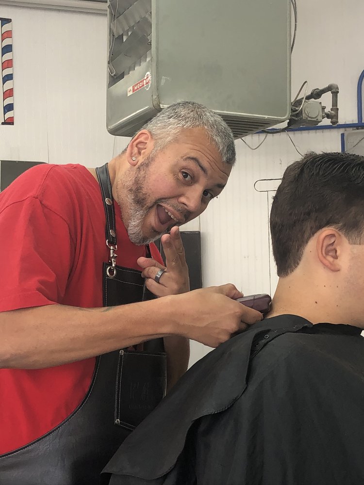 BEST BARBER SHOP Updated October 2024 14 Photos & 20 Reviews 421