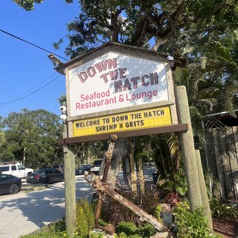 Down the Hatch - Outdoor sign - Seafood Near Me - Ponce Inlet, Florida