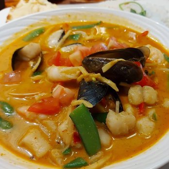 Salty's Beach House Restaurant - Fisherman's Pot - Seafood Near Me - Penticton, British Columbia Salty's Beach House Restaurant - Fisherman's Pot - Seafood Near Me - Penticton, British Columbia
