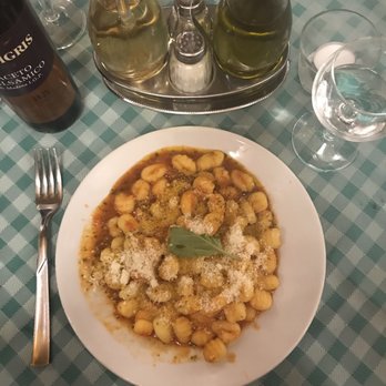 Carlo Menta - Gnocchi with tomato sauce - Pizza Near Me - Rome, RM