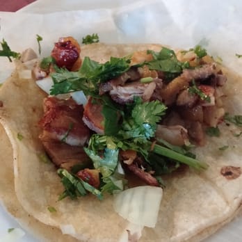 Las Delicias Latina - Carnitas taco - Latin American Near Me - Torrington, Connecticut