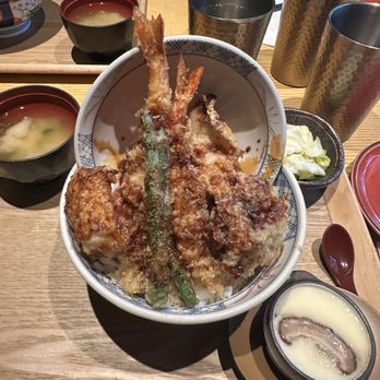 Tendon Kohaku - Signature tendon set - Japanese Near Me - Bellevue, Washington Tendon Kohaku - Signature tendon set - Japanese Near Me - Bellevue, Washington
