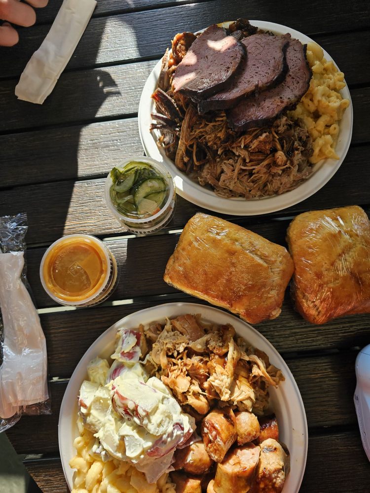 J & J Smokehouse BBQ