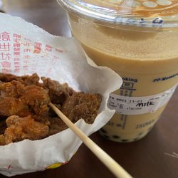 Quickly - Taiwanese spicy chicken nugget with a Thai milk tea.