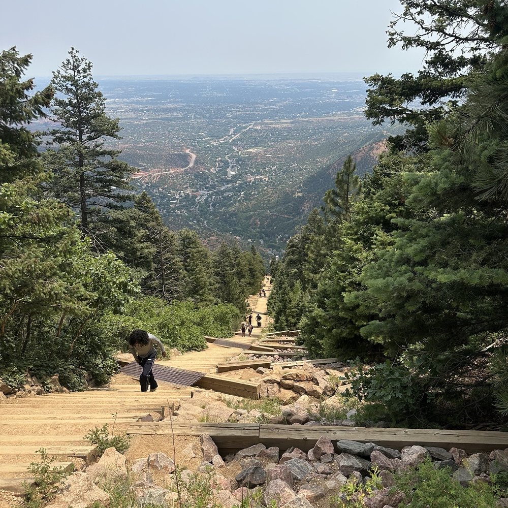 Manitou Incline - Stairs - Hiking Near Me