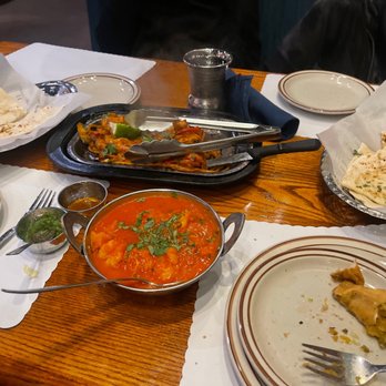 Little India - Shrimp vindaloo, naan plain and garlic , samosas and chicken Tikka - Indian Near Me - American Fork, Utah