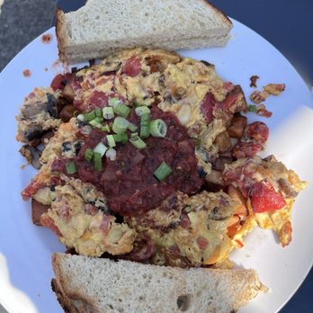 Floyd’s Diner James Bay - Veggie hash $22 - Breakfast & Brunch Near Me - Victoria, British Columbia Floyd’s Diner James Bay - Veggie hash $22 - Breakfast & Brunch Near Me - Victoria, British Columbia