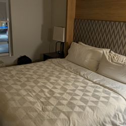 Holiday Inn Grand Rapids North - Walker - Our Room