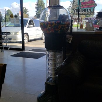 Everett Laundry & Cleaners - Laundromat Near Me - Everett, Washington