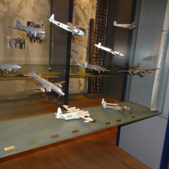 Alliierten Museum - Models of planes Used in the Berlin Airlift - Museums Near Me - Berlin, BE