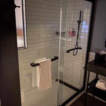 Moxy Nashville Vanderbilt Area - Bathroom - Hotels Near Me - Nashville, Tennessee