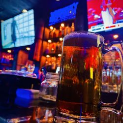 Whiskey Republic - I love my beer like my women, Cold and Bitter