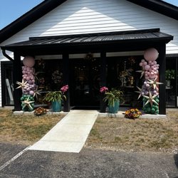 Queen Anne's Lace Flowers & Gifts - Queen Anne's Lace New building decorated for Grand Reopening Celebration