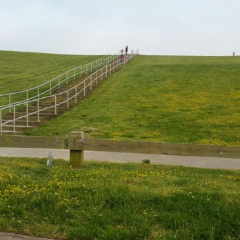 Mount Trashmore Park - Evening Stroll! - Parks Near Me - Virginia Beach, Virginia
