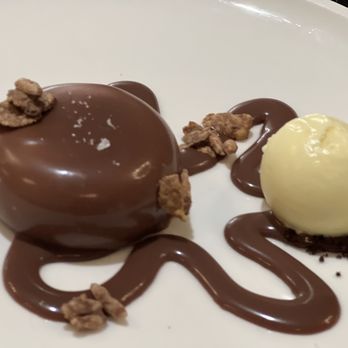 American Bounty Restaurant - New American Near Me - Hyde Park, New York