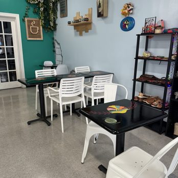 Beso Latte - Coffee & Tea Near Me - Newton, North Carolina