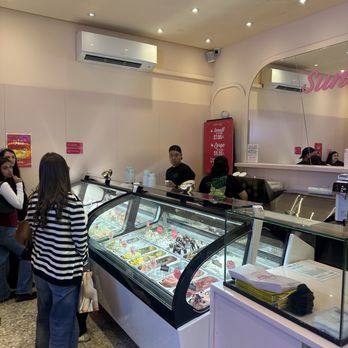 Sundaes Best - Inside - Ice Cream & Frozen Yogurt Near Me - New York, New York