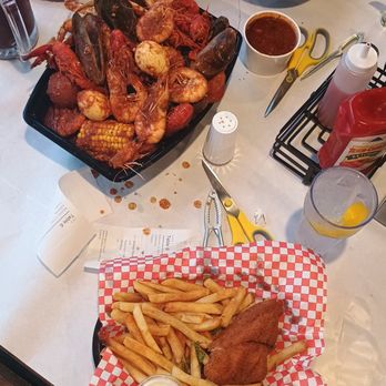 Crab Boil & Things - Fried catfish & fries, dungeness crab, shrimp, mussels boil - Cajun/Creole Near Me - Concord, California