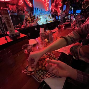 Kelly's Olympian - CAJUN TOTS ARE STELLAR - Dive Bars Near Me - Portland, Oregon