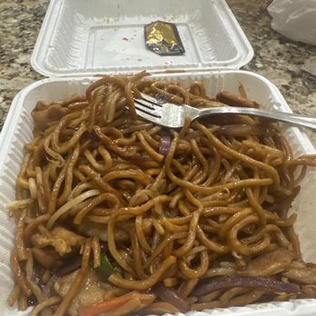 88 Bao Bao - chicken less Shanghai chow mein . - Chinese Near Me - Manteca, California 88 Bao Bao - chicken less Shanghai chow mein . - Chinese Near Me - Manteca, California