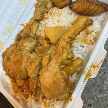 Havana Sandwich Cafe - Pollo Guisado (Chicken Fricassee) - Cuban Near Me - Bloomfield, New Jersey