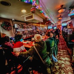 Le Mardi Gras - Bar area