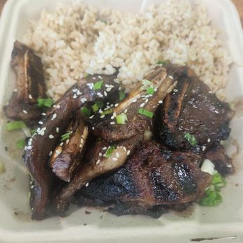 Pine Tree Cafe - Shortribs - Breakfast & Brunch Near Me - Kailua-Kona, Hawaii