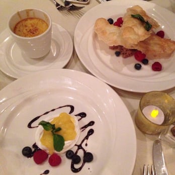 Mansions on Fifth - Coffee creme brûlée, chocolate arlette, lemon meringue - Bed & Breakfast Near Me - Pittsburgh, Pennsylvania Mansions on Fifth - Coffee creme brûlée, chocolate arlette, lemon meringue - Bed & Breakfast Near Me - Pittsburgh, Pennsylvania