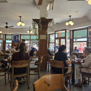 La Biela - The inside - Cafeteria Near Me - Buenos Aires, C