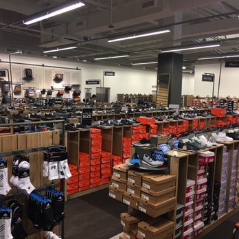 DSW Designer Shoe Warehouse - Shoe Stores Near Me - Dallas, Texas DSW Designer Shoe Warehouse - Shoe Stores Near Me - Dallas, Texas