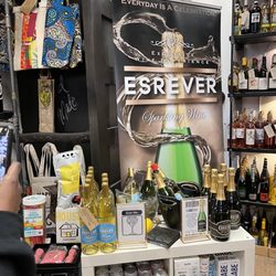Happy Cork - Esrever Wine Tasting