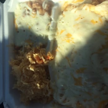 Tacos Mariana's - Chicken burrito with rice and beans (to go) - Mexican Near Me - Des Moines, Iowa Tacos Mariana's - Chicken burrito with rice and beans (to go) - Mexican Near Me - Des Moines, Iowa
