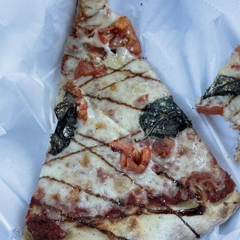 Third Place - Margarita pizza - Pizza Near Me - Castleton, Vermont