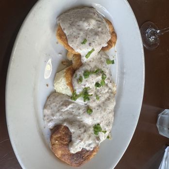 Puckett's Restaurant - Biscuits & Gravy - Southern Near Me - Nashville, Tennessee Puckett's Restaurant - Biscuits & Gravy - Southern Near Me - Nashville, Tennessee