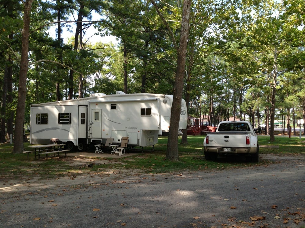 OUTDOOR WORLD Updated September 2024 15 Harbor View Cir, Colonial