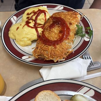 Richplate Restaurant & Cafe - Eggs Benedict - American Near Me - Lockeford, California