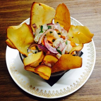 Filomena - Ceviche de Corvina con chips de Yuca - Gastropubs Near Me - Barcelona, B Filomena - Ceviche de Corvina con chips de Yuca - Gastropubs Near Me - Barcelona, B