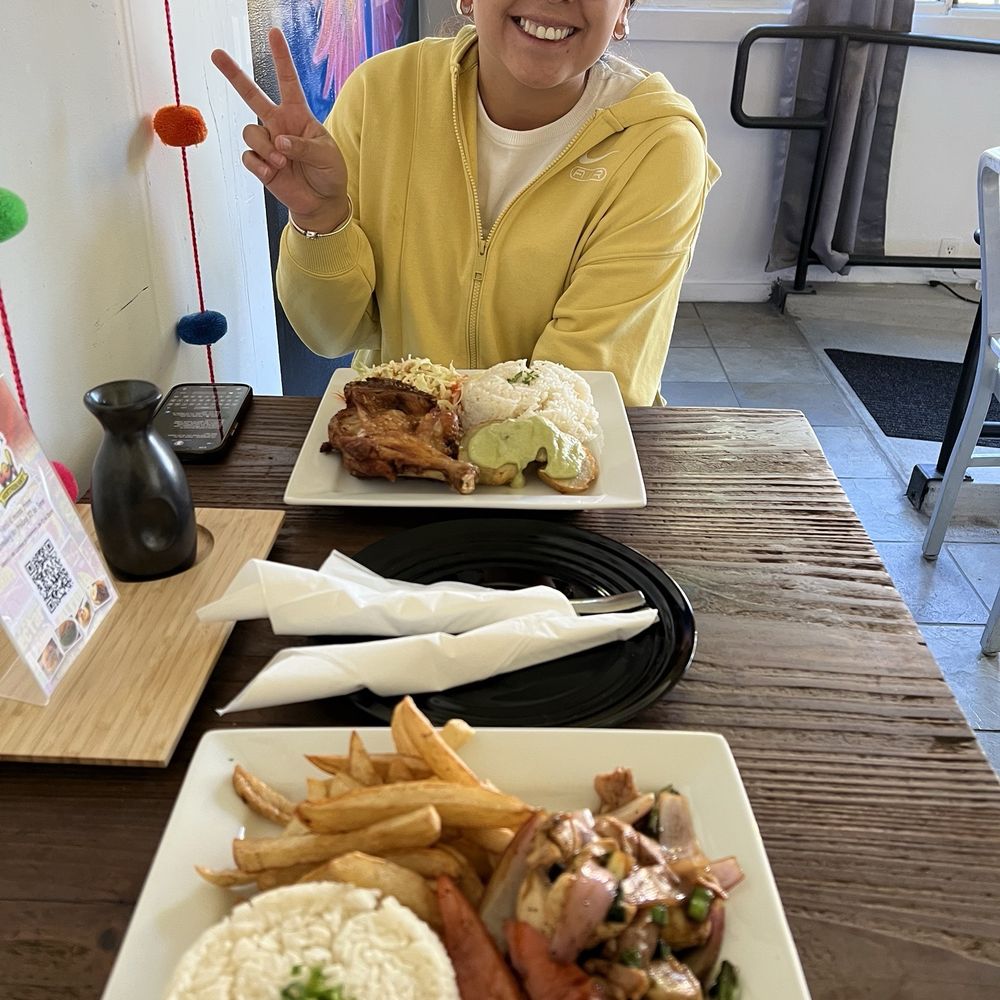 Asu Mare Peruvian Restaurant - Saltado de pollo - Peruvian Near Me - Oakland, California Asu Mare Peruvian Restaurant - Saltado de pollo - Peruvian Near Me - Oakland, California